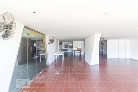 Apartamento à venda com 83m², 2 quartos e 1 vagaÁrea comum