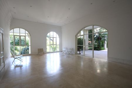 Apartamento à venda com 368m², 4 quartos e 5 vagasÁrea comum - Salão de festas