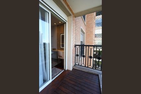 Apartamento à venda com 368m², 4 quartos e 5 vagassuíte 3 sacada