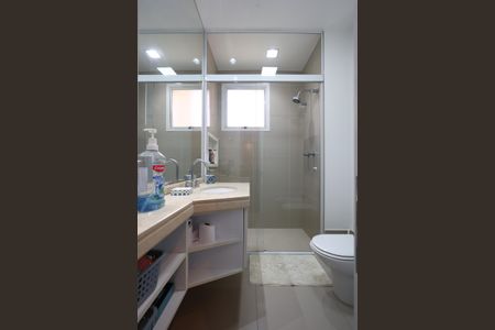 Apartamento à venda com 368m², 4 quartos e 5 vagasBanheiro da Suíte 1