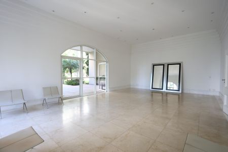 Apartamento à venda com 368m², 4 quartos e 5 vagasÁrea comum - Salão de festas