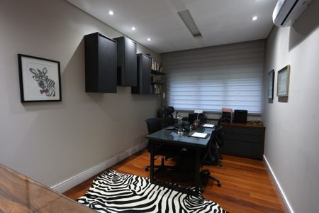 Apartamento à venda com 368m², 4 quartos e 5 vagasEscritório