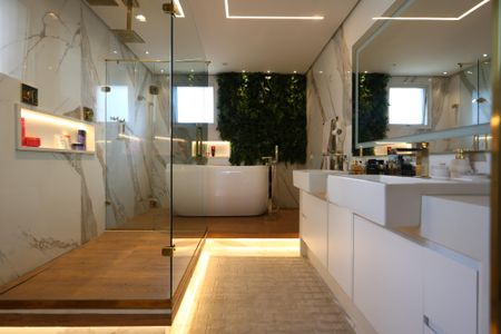 Apartamento à venda com 368m², 4 quartos e 5 vagasBanheiro da Suíte 3