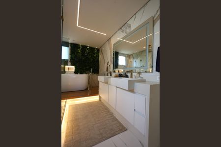 Apartamento à venda com 368m², 4 quartos e 5 vagasBanheiro da Suíte 3