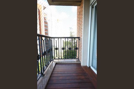 Apartamento à venda com 368m², 4 quartos e 5 vagassuíte 3 sacada