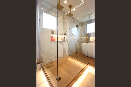 Apartamento à venda com 368m², 4 quartos e 5 vagasBanheiro da Suíte 3