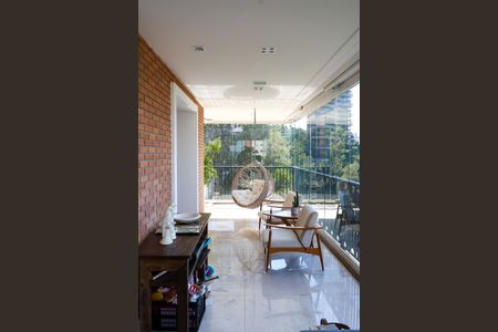 Apartamento à venda com 368m², 4 quartos e 5 vagasVaranda