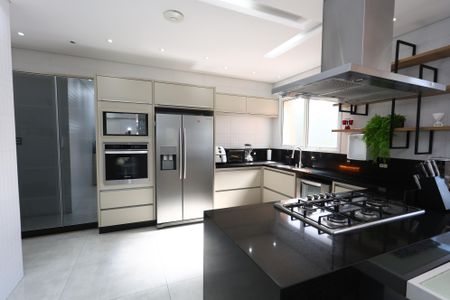 Apartamento à venda com 368m², 4 quartos e 5 vagascozinha