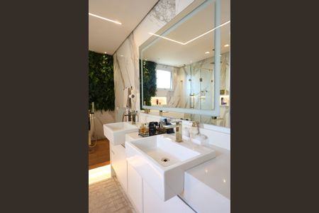 Apartamento à venda com 368m², 4 quartos e 5 vagasBanheiro da Suíte 3