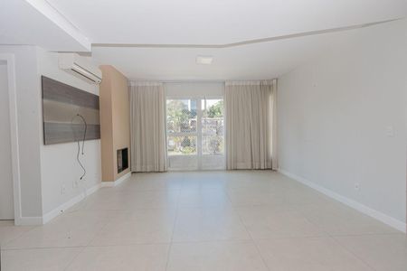 Sala de apartamento para alugar com 3 quartos, 110m² em Petrópolis, Porto Alegre