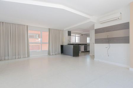 Sala de apartamento para alugar com 3 quartos, 110m² em Petrópolis, Porto Alegre