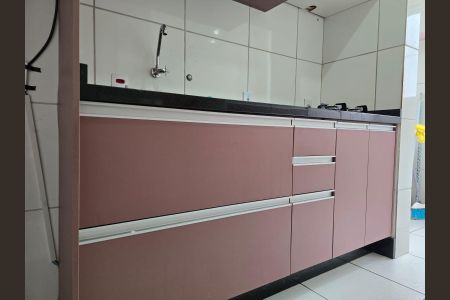 Apartamento para alugar com 48m², 2 quartos e sem vaga Apartamento para alugar com 48m², 2 quartos e sem vagaCozinha e Área de Serviço