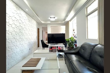 Apartamento à venda com 3 quartos, 70m² em Estoril, Belo Horizonte