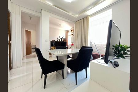 Apartamento à venda com 3 quartos, 70m² em Estoril, Belo Horizonte