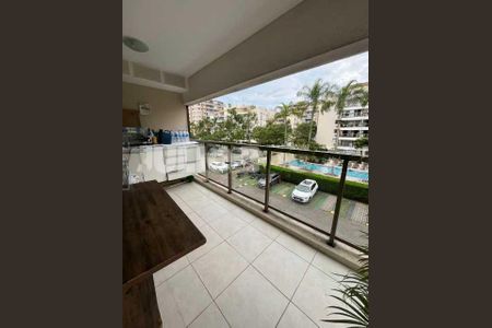 Apartamento à venda com 68m², 2 quartos e 1 vaga