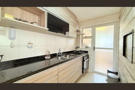 Cozinha de apartamento para alugar com 3 quartos, 85m² em Petrópolis, Porto Alegre