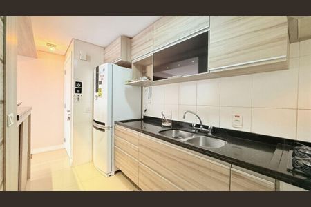 Cozinha de apartamento para alugar com 3 quartos, 85m² em Petrópolis, Porto Alegre