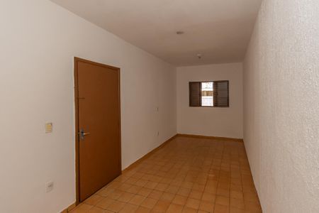 Casa para alugar com 100m², 2 quartos e 4 vagas Casa para alugar com 100m², 2 quartos e 4 vagasQuarto 1