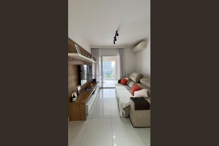 Apartamento à venda com 70m², 2 quartos e 1 vaga Apartamento à venda com 70m², 2 quartos e 1 vagaSala