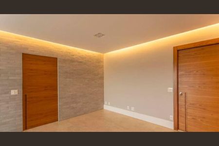 Apartamento à venda com 3 quartos, 130m² em Vila Anastácio, São Paulo