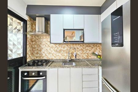 Apartamento à venda com 2 quartos, 48m² em Vila Yolanda, Osasco