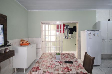 Casa à venda com 66m², 2 quartos e sem vagaSala