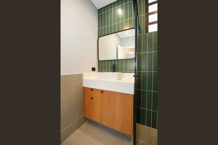 Apartamento à venda com 81m², 2 quartos e 1 vaga Apartamento à venda com 81m², 2 quartos e 1 vagaBanheiro Social