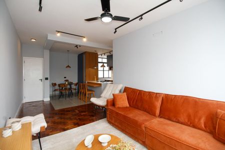Apartamento à venda com 81m², 2 quartos e 1 vaga Apartamento à venda com 81m², 2 quartos e 1 vagaSala
