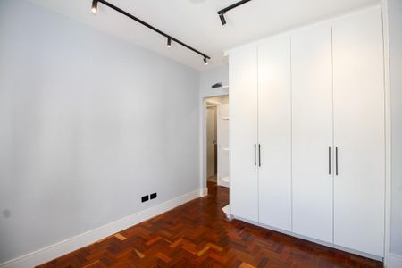 Apartamento à venda com 81m², 2 quartos e 1 vaga Apartamento à venda com 81m², 2 quartos e 1 vagaSuíte