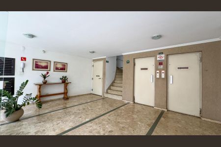 Apartamento à venda com 92m², 2 quartos e 1 vagaHall de entrada