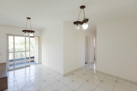 Sala de apartamento para alugar com 3 quartos, 70m² em Jardim Taquaral, São Paulo