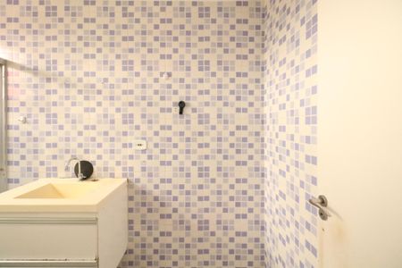 Banheiro de apartamento para alugar com 2 quartos, 68m² em Santa Paula, São Caetano do Sul