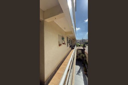 Apartamento à venda com 100m², 3 quartos e 1 vaga Apartamento à venda com 100m², 3 quartos e 1 vagaVaranda