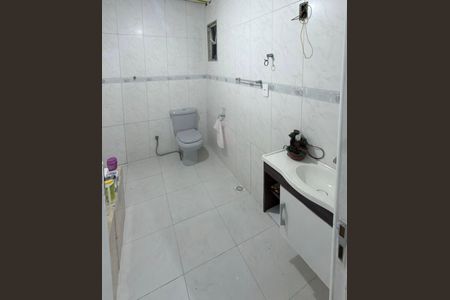 Apartamento à venda com 100m², 3 quartos e 1 vaga Apartamento à venda com 100m², 3 quartos e 1 vagaBanheiro
