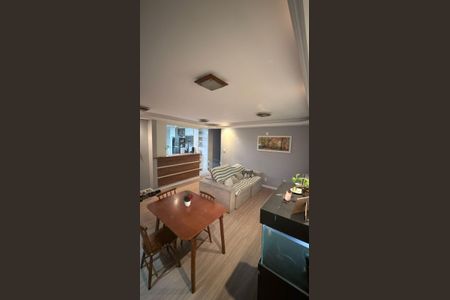 Apartamento à venda com 100m², 3 quartos e 1 vaga Apartamento à venda com 100m², 3 quartos e 1 vagaSala