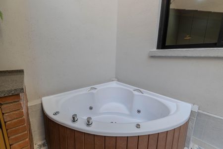 Apartamento à venda com 107m², 2 quartos e sem vagaSacada