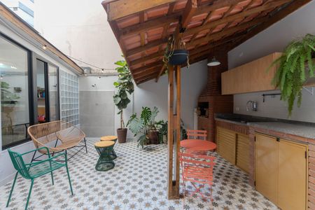 Apartamento à venda com 107m², 2 quartos e sem vagaSacada