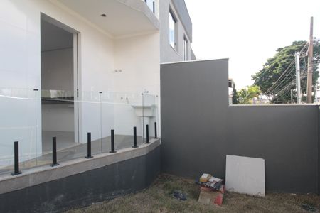 Casa à venda com 163m², 3 quartos e 2 vagasQuintal