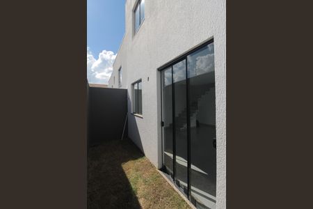 Casa à venda com 163m², 3 quartos e 2 vagasQuintal