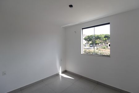 Casa à venda com 118m², 3 quartos e 1 vagaSuite