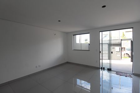 Sala de casa à venda com 3 quartos, 118m² em Jardim Atlântico, Belo Horizonte