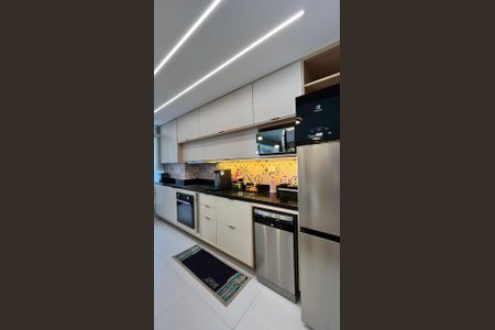 Apartamento à venda com 90m², 3 quartos e 2 vagasCozinha