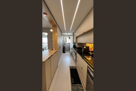 Apartamento à venda com 90m², 3 quartos e 2 vagasCozinha