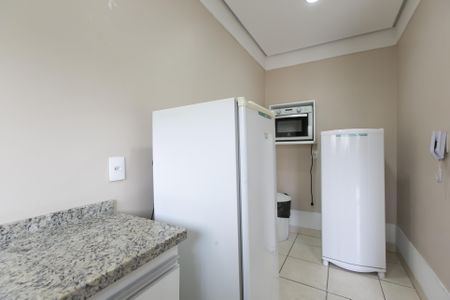 Apartamento para alugar com 44m², 2 quartos e 1 vaga Apartamento para alugar com 44m², 2 quartos e 1 vagaÁrea comum - Salão de Festas