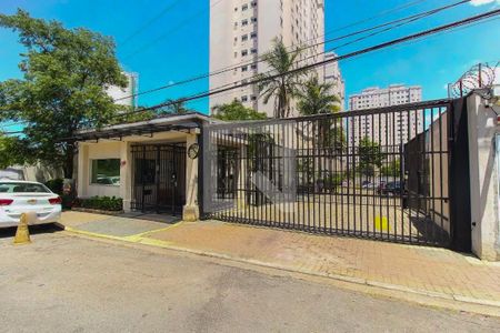 Apartamento para alugar com 44m², 2 quartos e 1 vaga Apartamento para alugar com 44m², 2 quartos e 1 vagaFachada