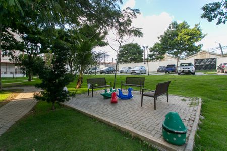 Apartamento para alugar com 44m², 2 quartos e 1 vaga Apartamento para alugar com 44m², 2 quartos e 1 vagaÁrea comum - Playground