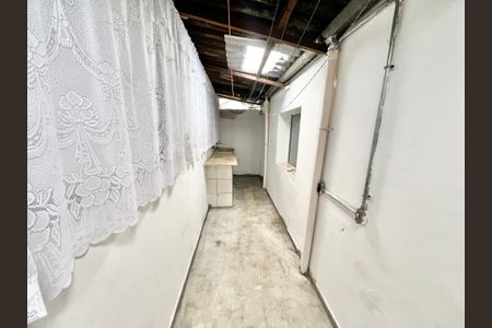 Casa de condomínio para alugar com 60m², 1 quarto e sem vaga Casa de condomínio para alugar com 60m², 1 quarto e sem vagaLavanderia