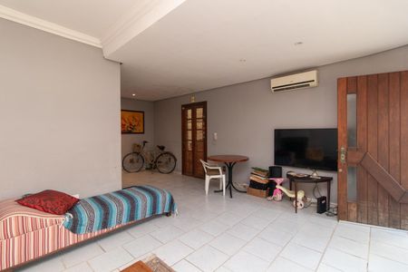 Casa de condomínio para alugar com 190m², 3 quartos e 2 vagas Casa de condomínio para alugar com 190m², 3 quartos e 2 vagasSala