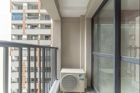 Studio para alugar com 30m², 1 quarto e sem vaga Studio para alugar com 30m², 1 quarto e sem vagaVaranda