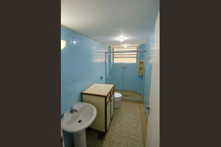 Banheiro de apartamento para alugar com 2 quartos, 70m² em Icaraí, Niterói